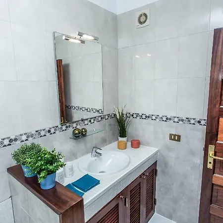 New! Spectacular 1 Bed Apartment In Las Americas, 5 Min To Camison Beach And Hard Rock Cafe, With Aircon Apartment *