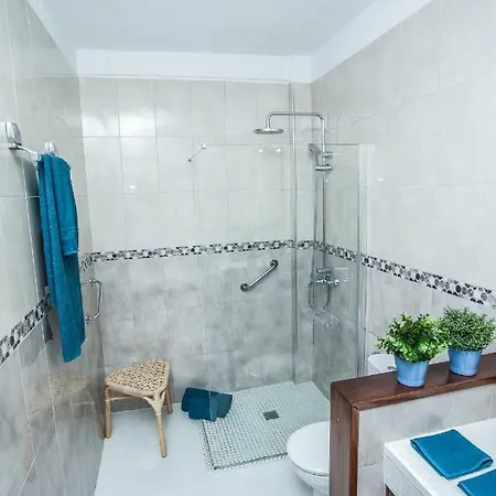 New! Spectacular 1 Bed Apartment In Las Americas, 5 Min To Camison Beach And Hard Rock Cafe, With Aircon * Playa de las Americas (Tenerife)